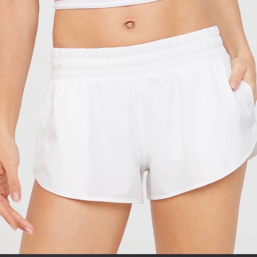 white aerie shorts